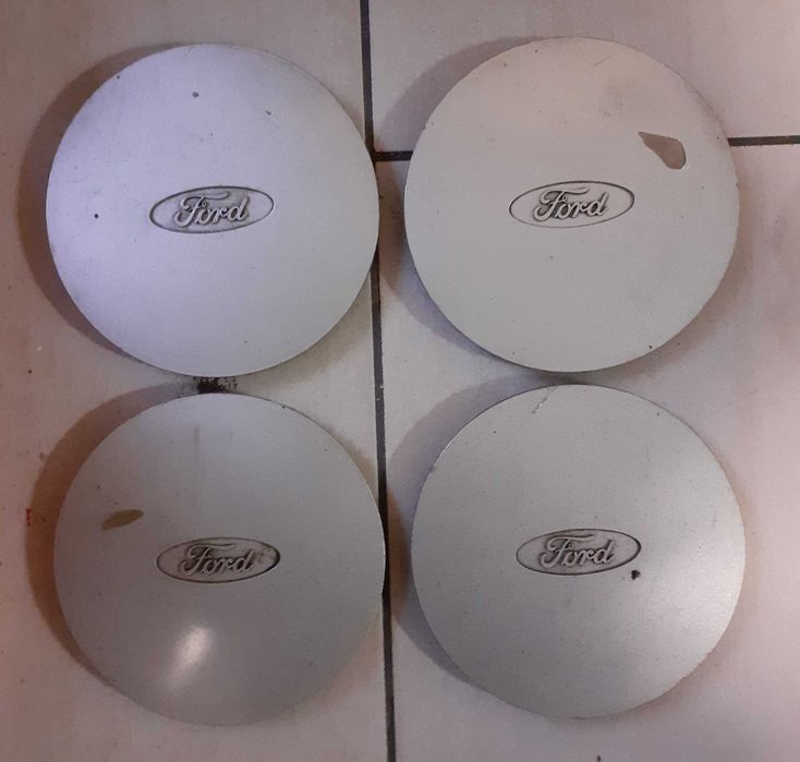 Dekielki Ford komplet