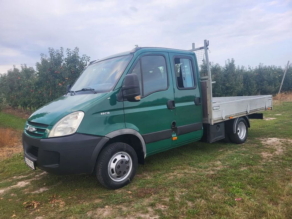 Iveco Daily  3.0HPI 180KM Doka 7-osób Klima Webasto Fotel Pneumatyczny Hak 3Tony