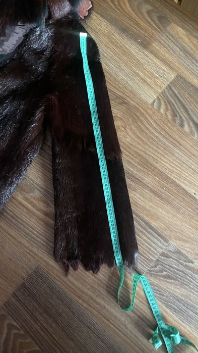 Шуба жіноча з нутрії .