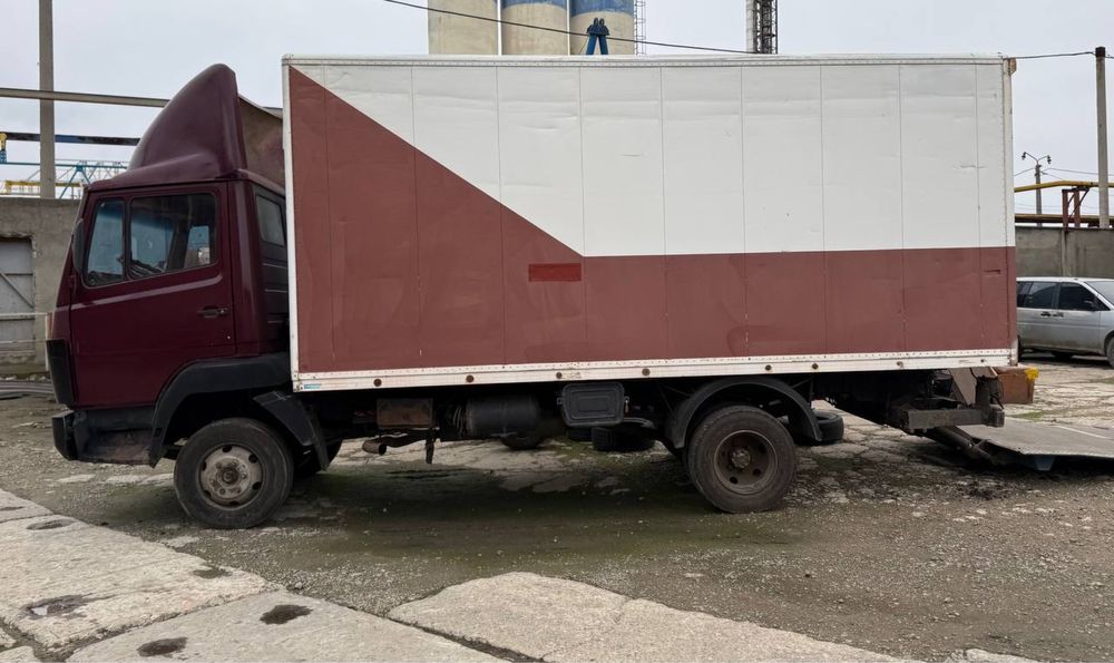 Mercedes 809 Vario грузовик гидроборт