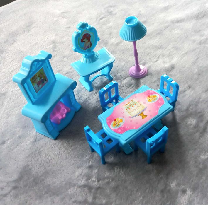 Набор мебели для кукольного домика