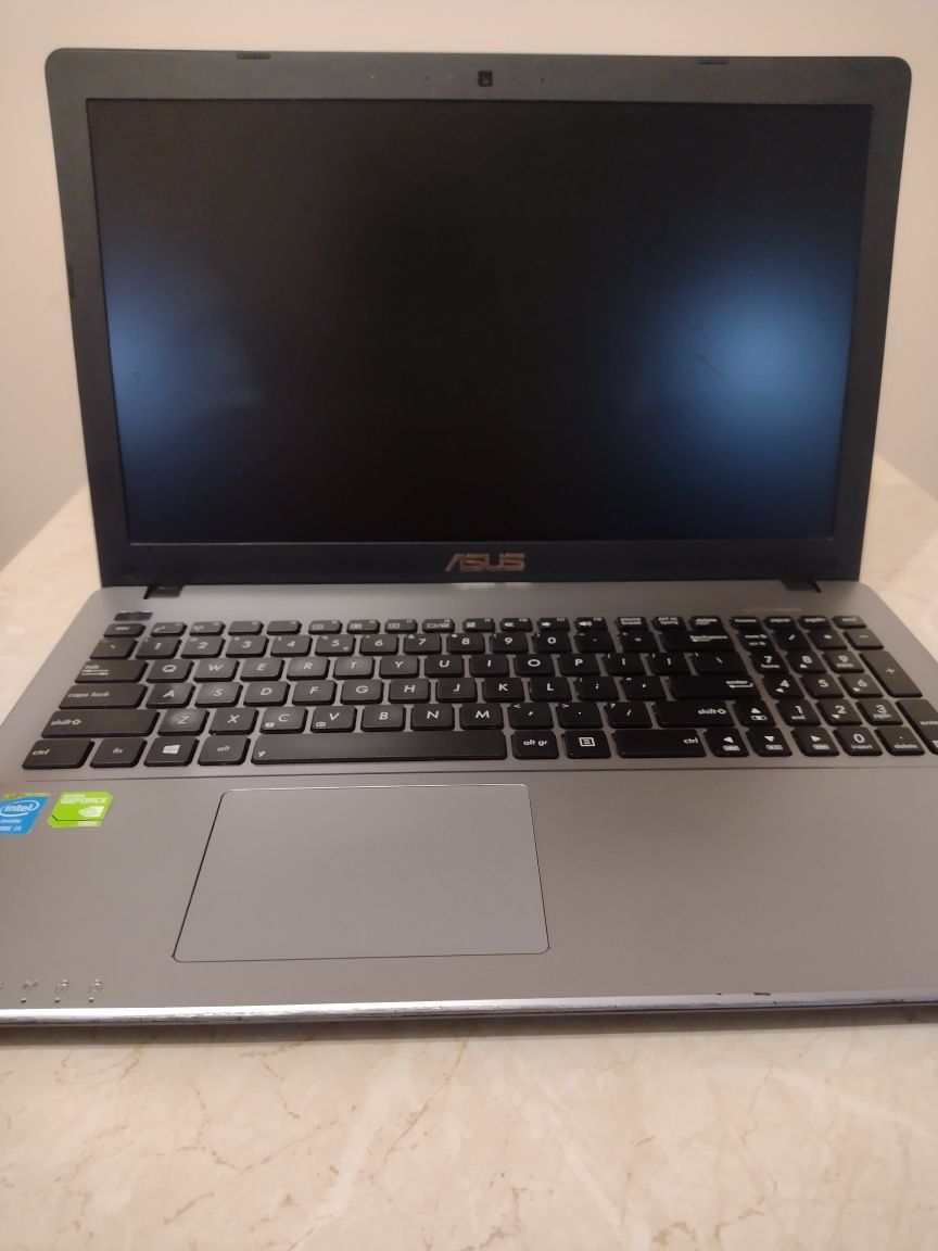 Laptop Asus R510L (nowy dysk SSD)