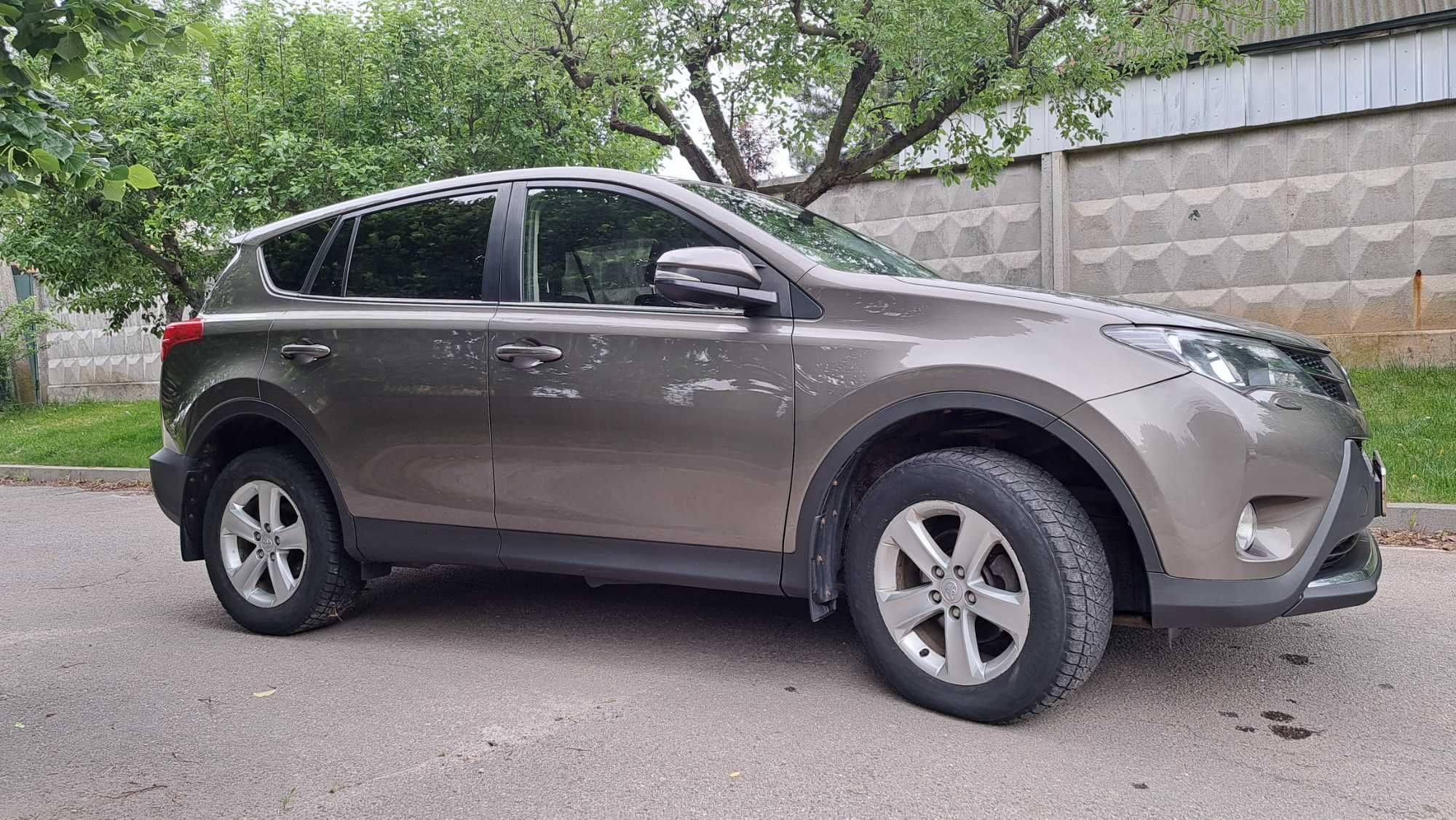 Продам автомобіль TOYOTA RAV
