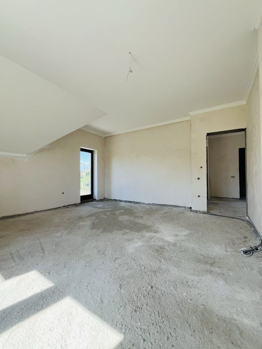 Приватний Будинок - район Мальованки - 10 соток