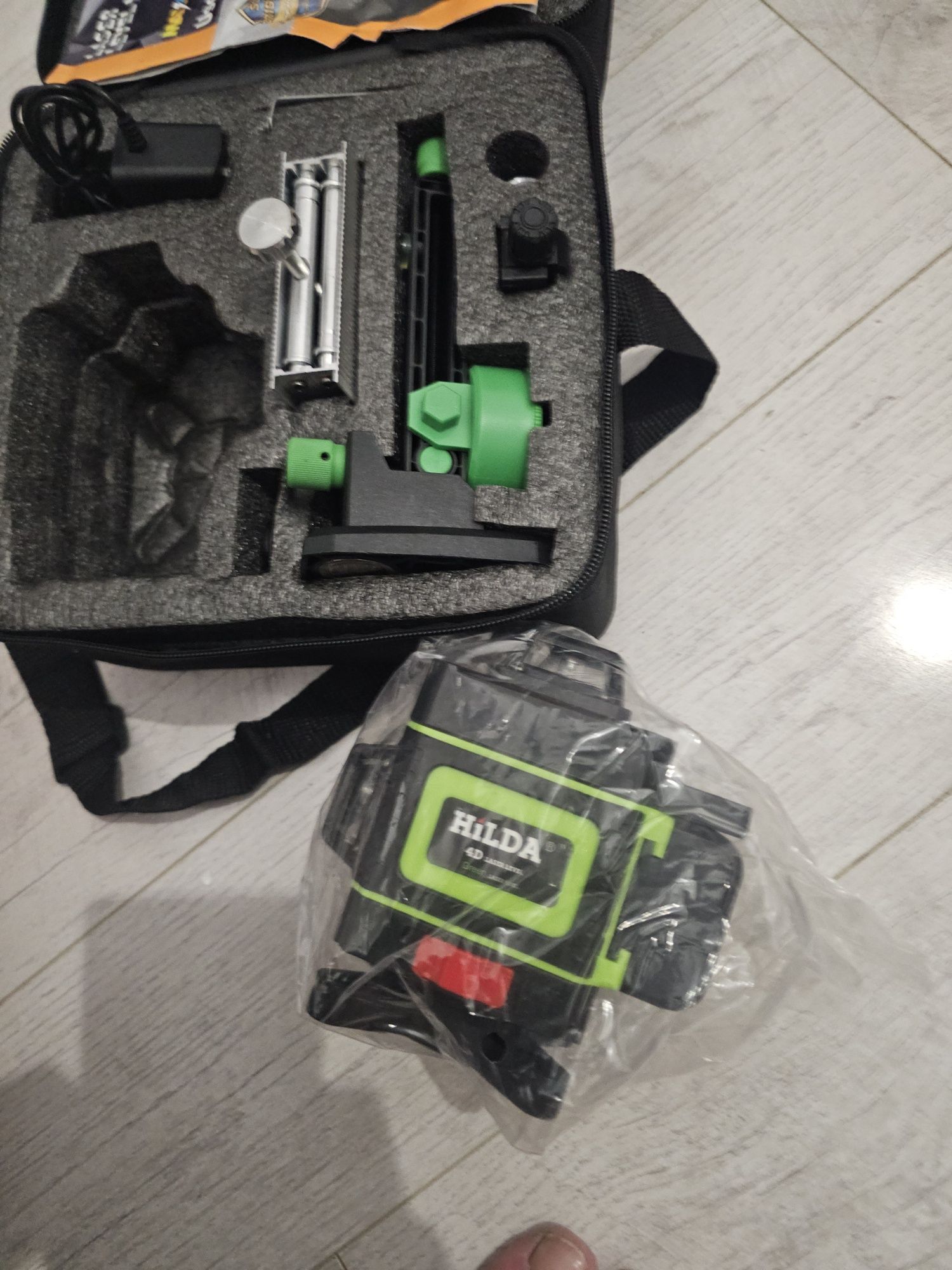 Poziomica laserowa