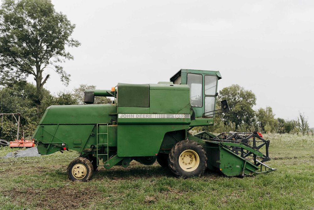 Продам комбайн John Deere 1032..