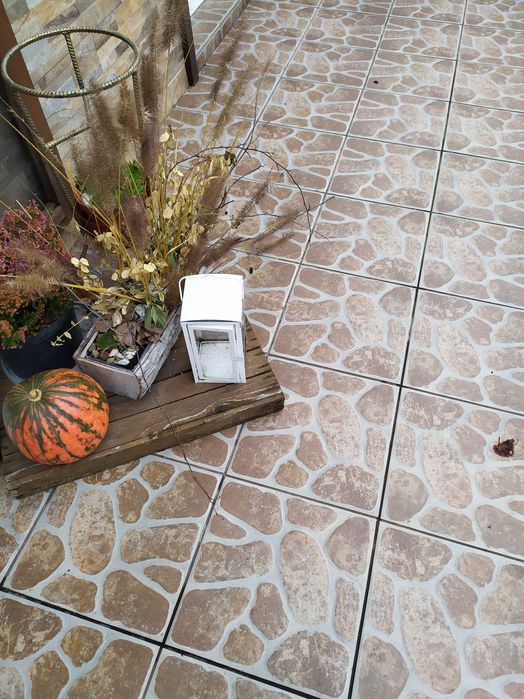 Lampion biały z szybkami otwierany