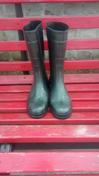 Продам чоловічі чоботи