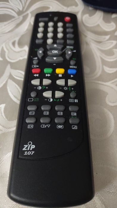 Sprzedam piloty do telewizora