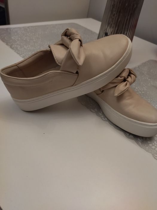 Zara półbuty w bdb stanie
