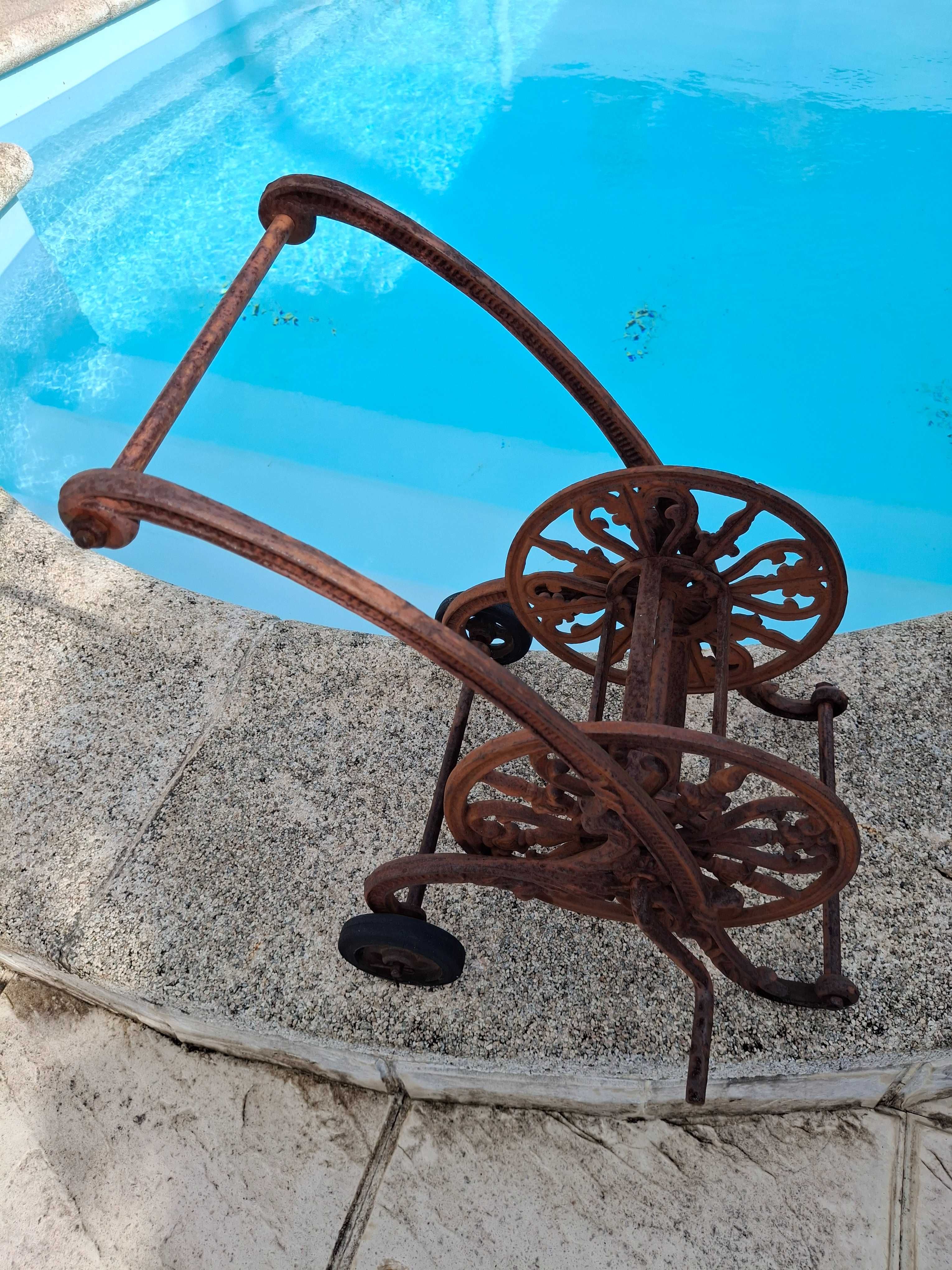 Enrolador de mangueira em ferro