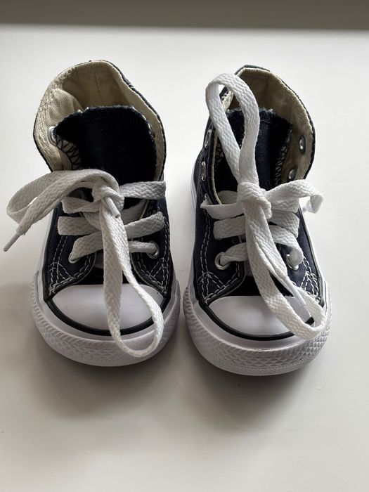 Trampki dla dziecka Converse Granatowe
Rozm. 20 nowe