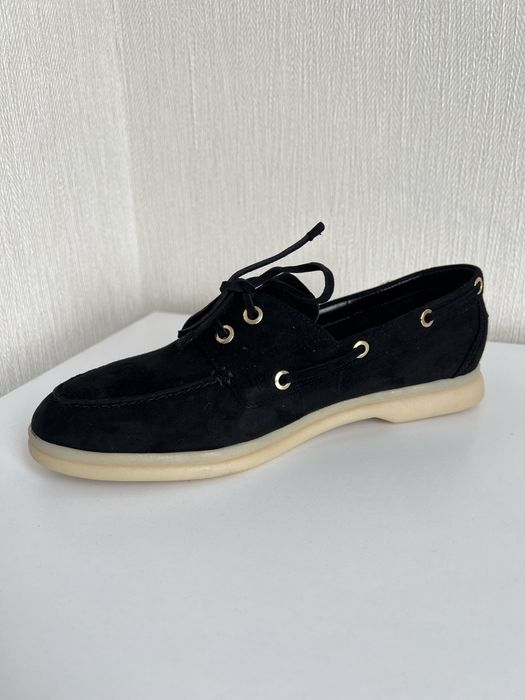 Продам лофери Guess.