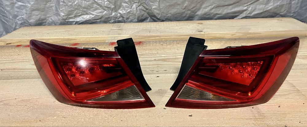 Lampa tyl seat leON III 5f LED lewa prawa oryginal