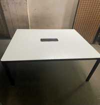 Stół biały z przepustem kablowym - 140x140