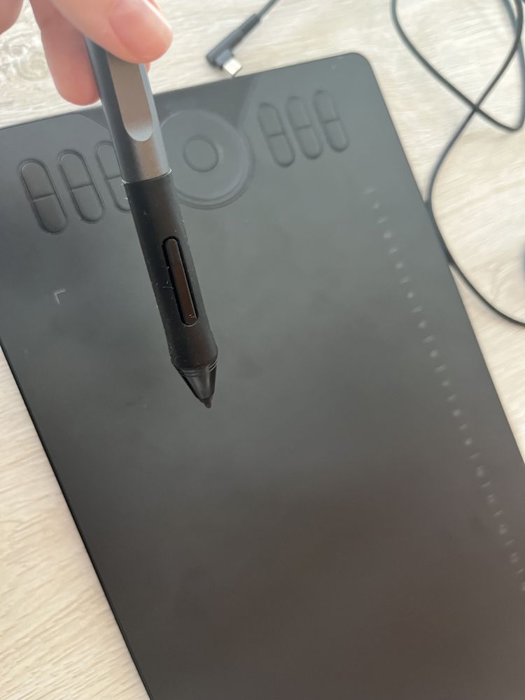 Tablet graficzny huion HS610