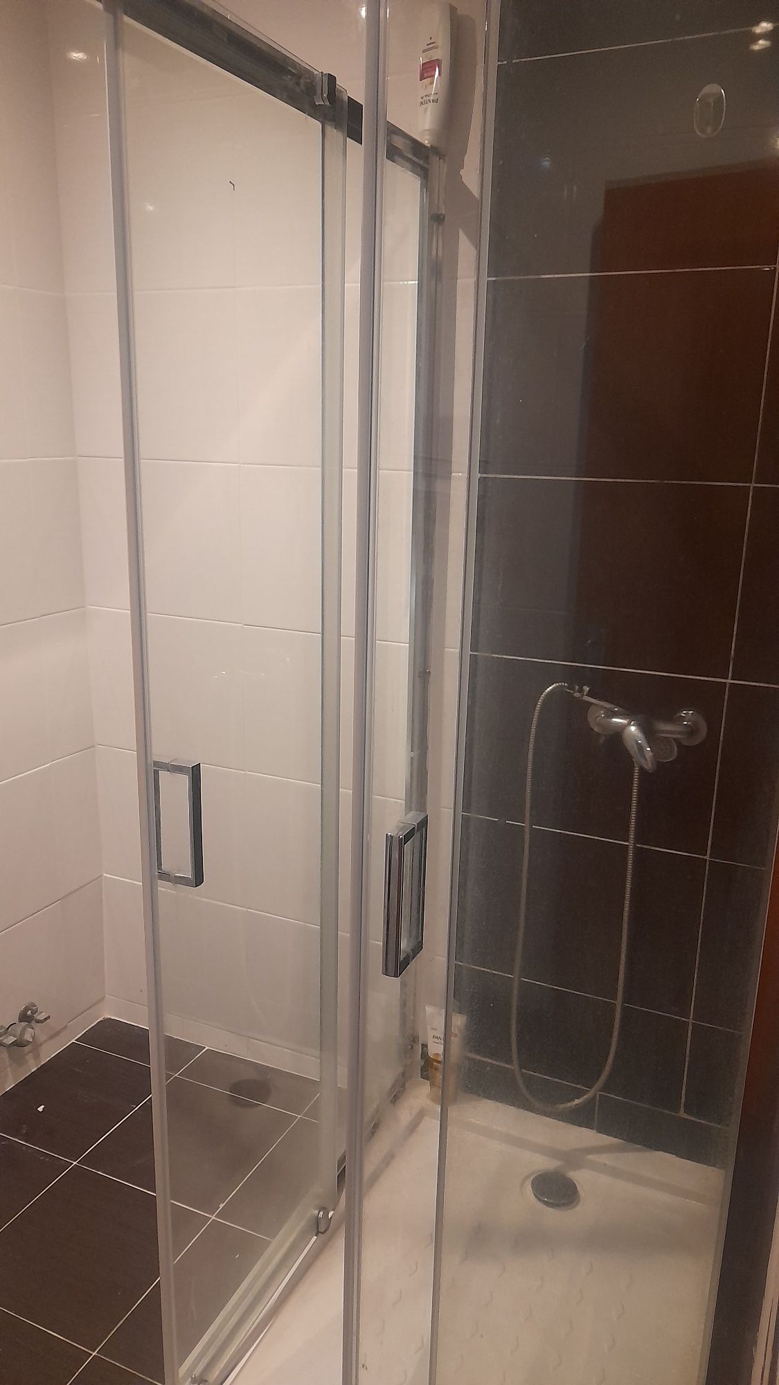 Quarto para arrendar EM SETÚBAL ,com todas as despesas incluídas,próx