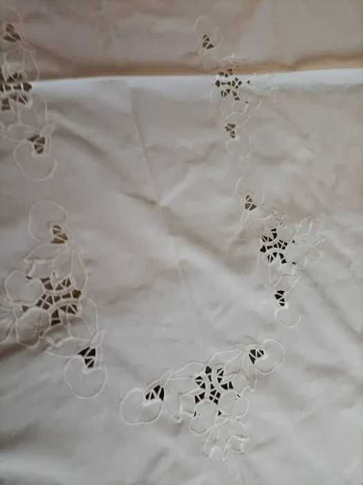 Duży obrus świąteczny  140x244