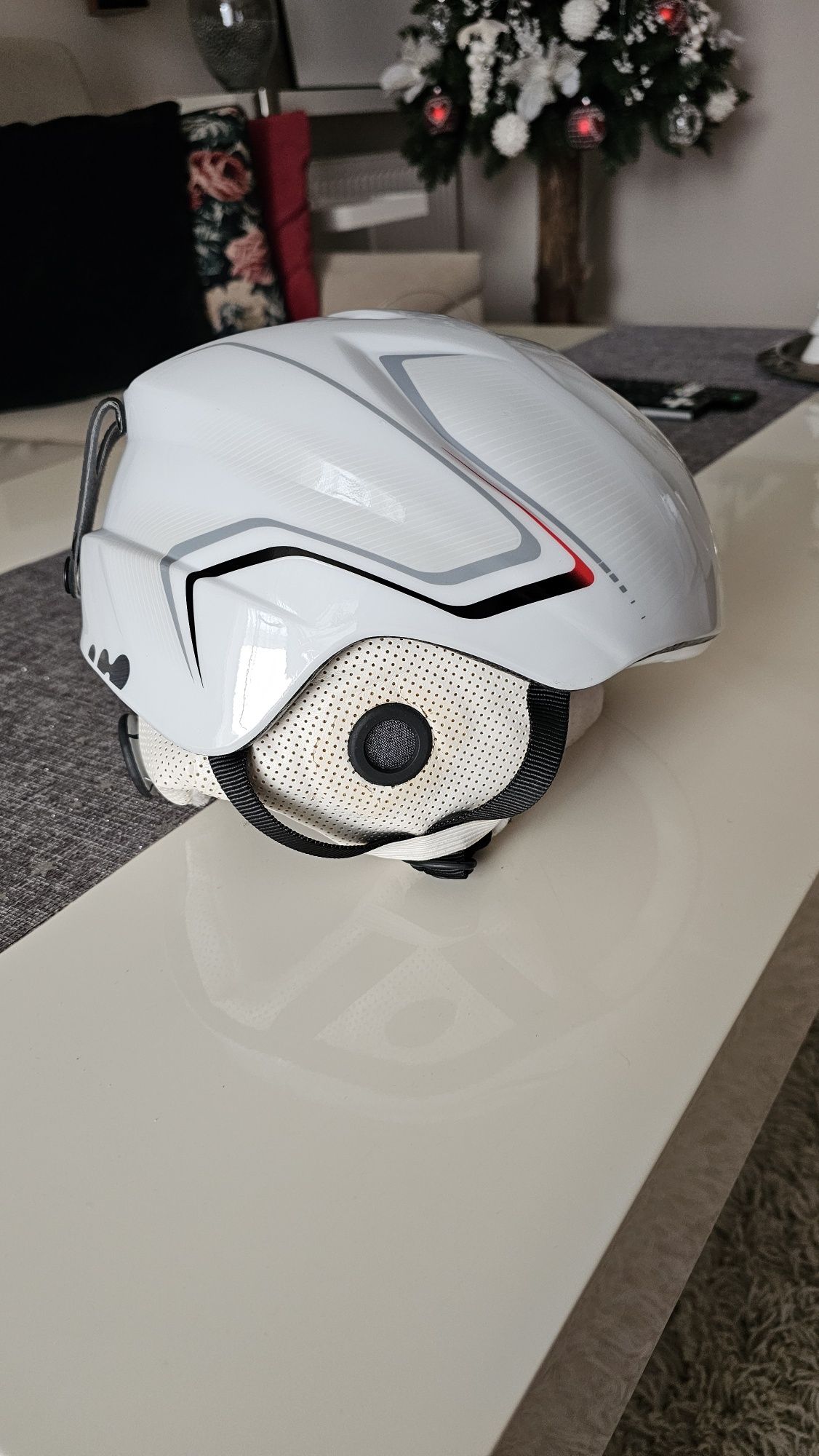 Kask narciarski 54-58 cm.
