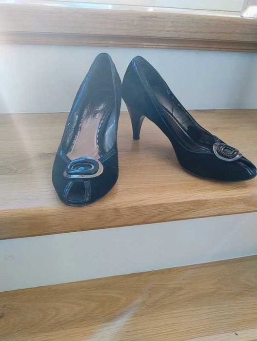 Wygodne szpilki 37 niski obcas