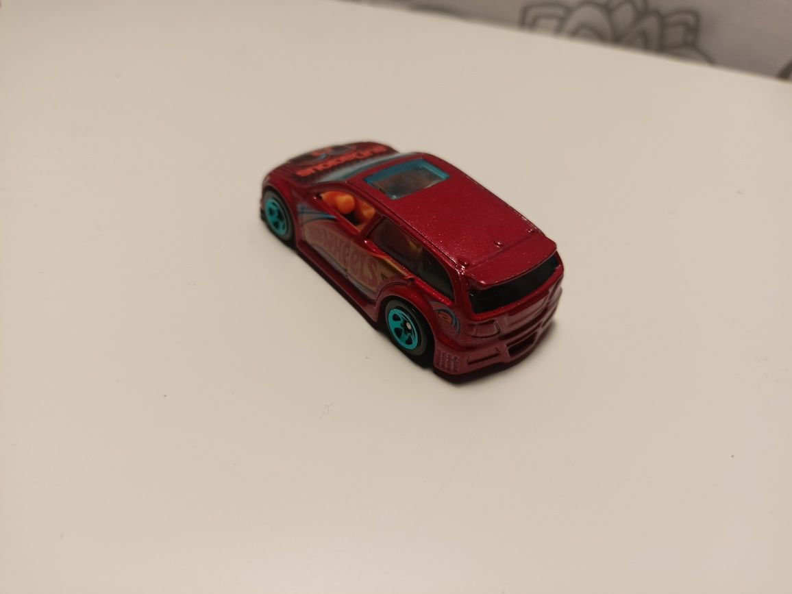 Samochód hot wheels auto