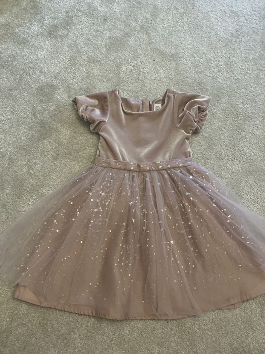 Tiulowa elegancja sukienka coolclub 104 „10”