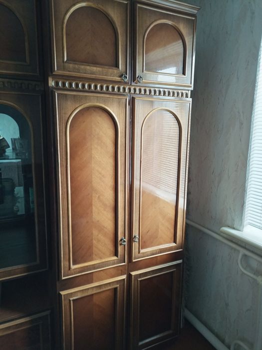 Шкаф двухдверний