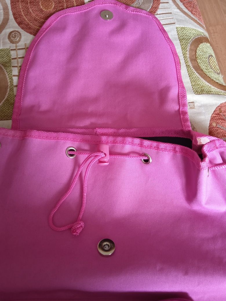 Дитячий рюкзак для девочки