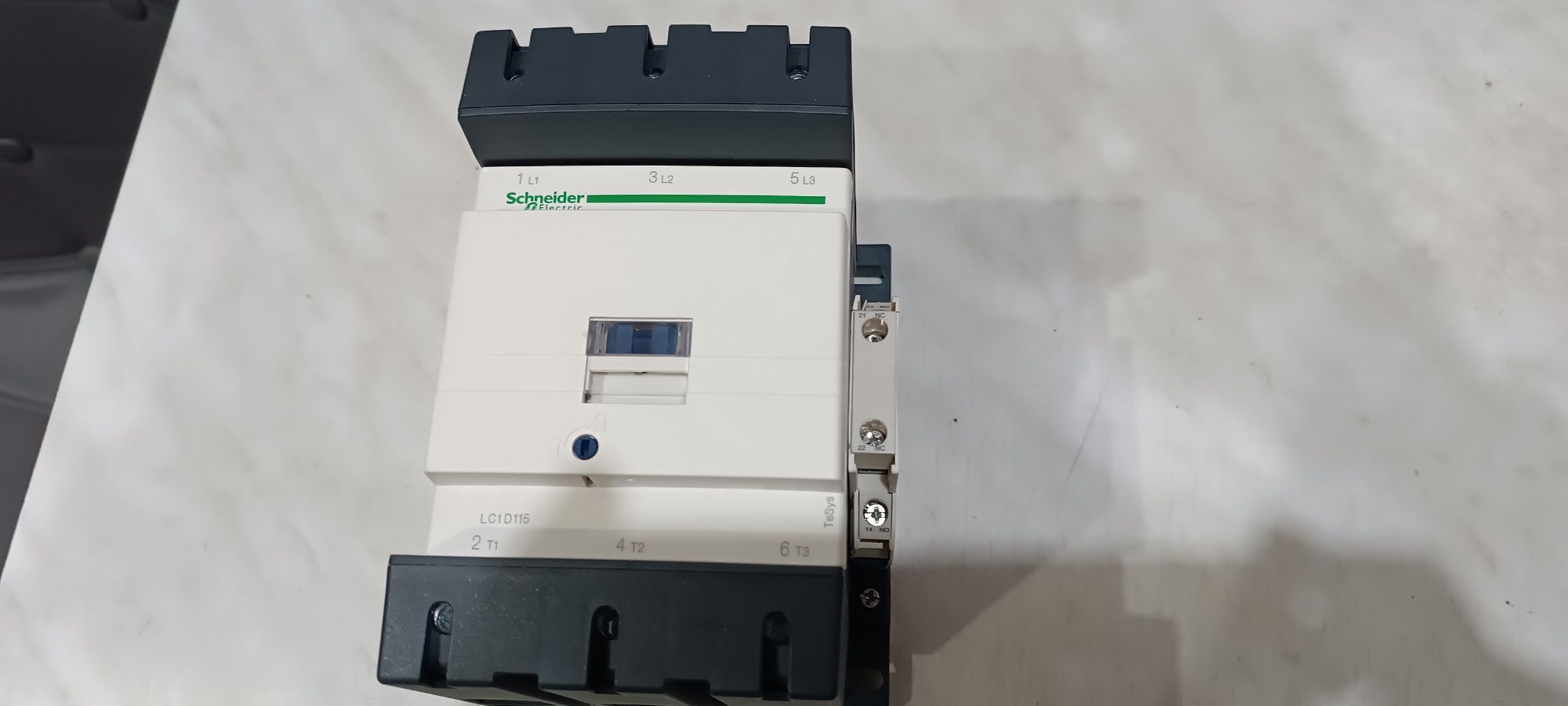 Контактор LC1D115P7