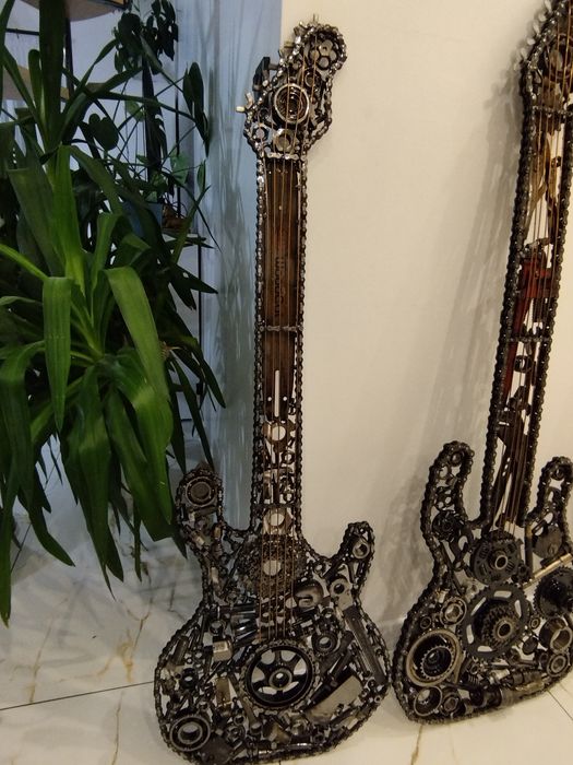 Gitara elektryczna loftowa