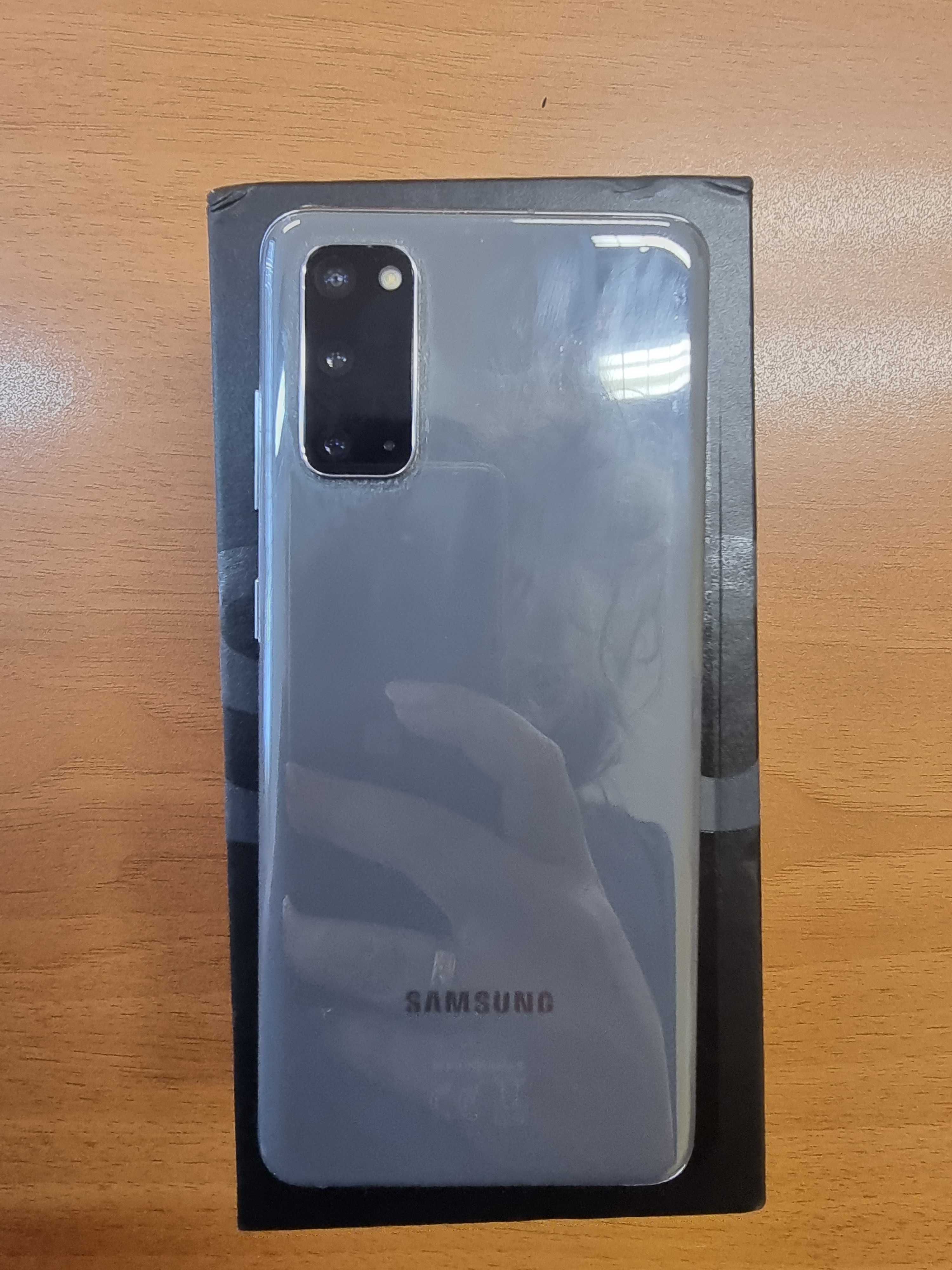 Sprzedam telefon Samsung S20, cena 900 zł