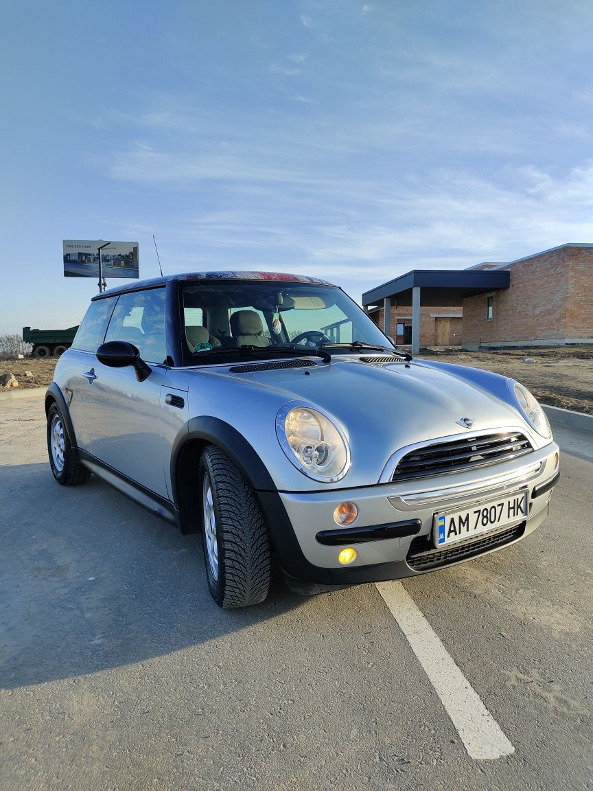 Продам Mini One Seven.