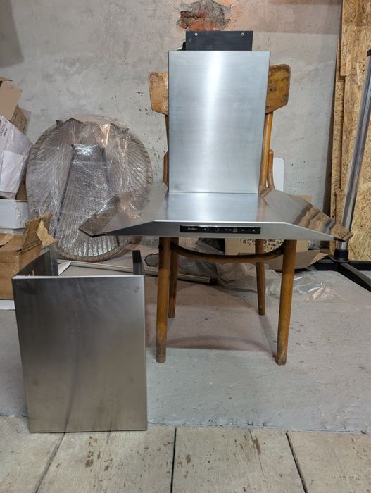 Витяжка з нержавійки та скла CIARKO кухонна