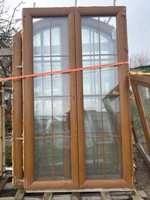 1x okno tarasowe 131x227 zloty dab z otwieranym slupkiem o szprosem