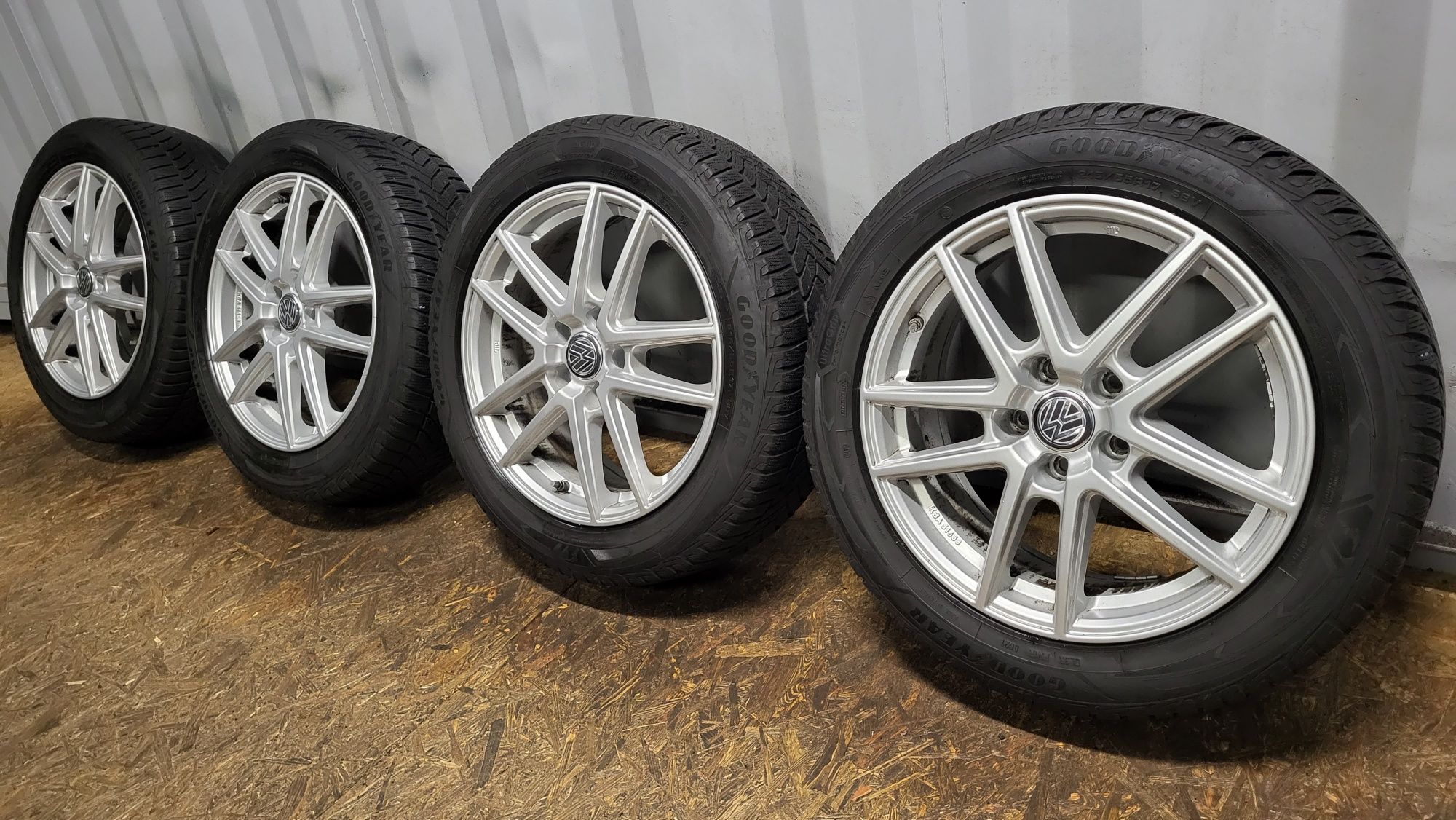 Alufelgi VW 17" 5x112 z oponami 215/55 R17 Passat B8 B7 Skoda Superb