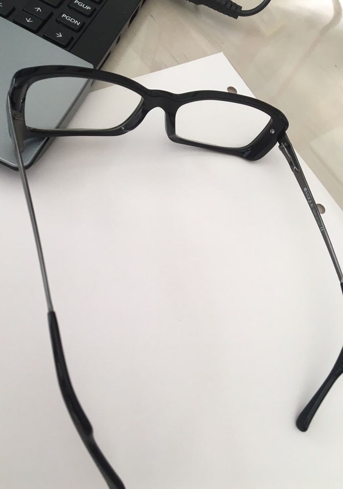 Oculos / Armacao “ Vogue “ - Novo
