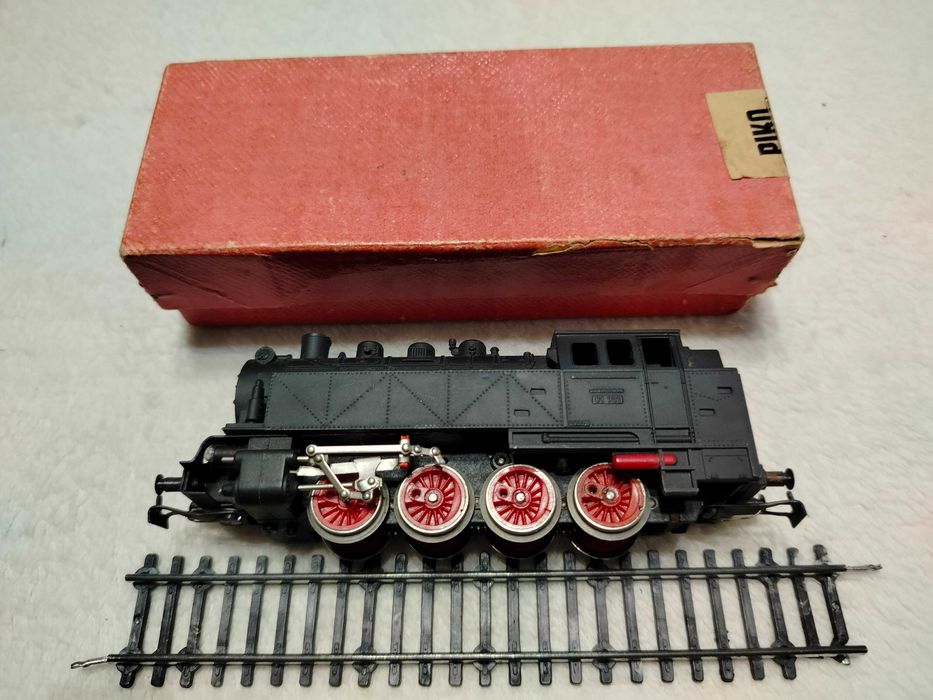 Lokomotywa PIKO  DDR antyk ME 1701 z 1967 roku