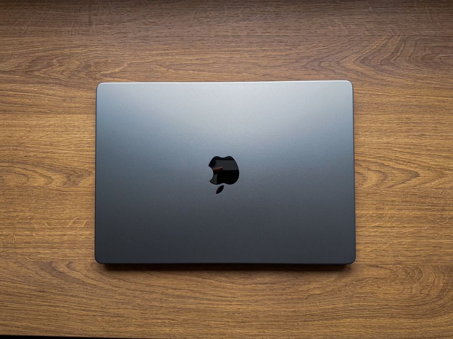 Macbook pro 14, M1, 2021 1TB, 16RAM, 10CPU/16GPU