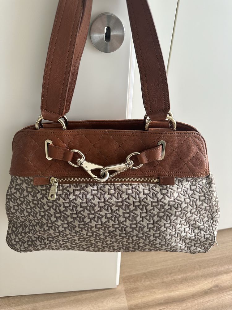 Carteira DkNY  verdadeira