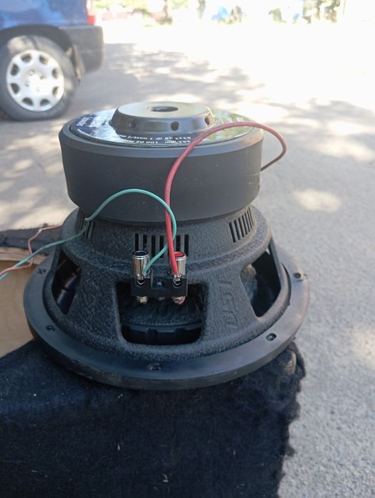 Продам саб в хорошому стані