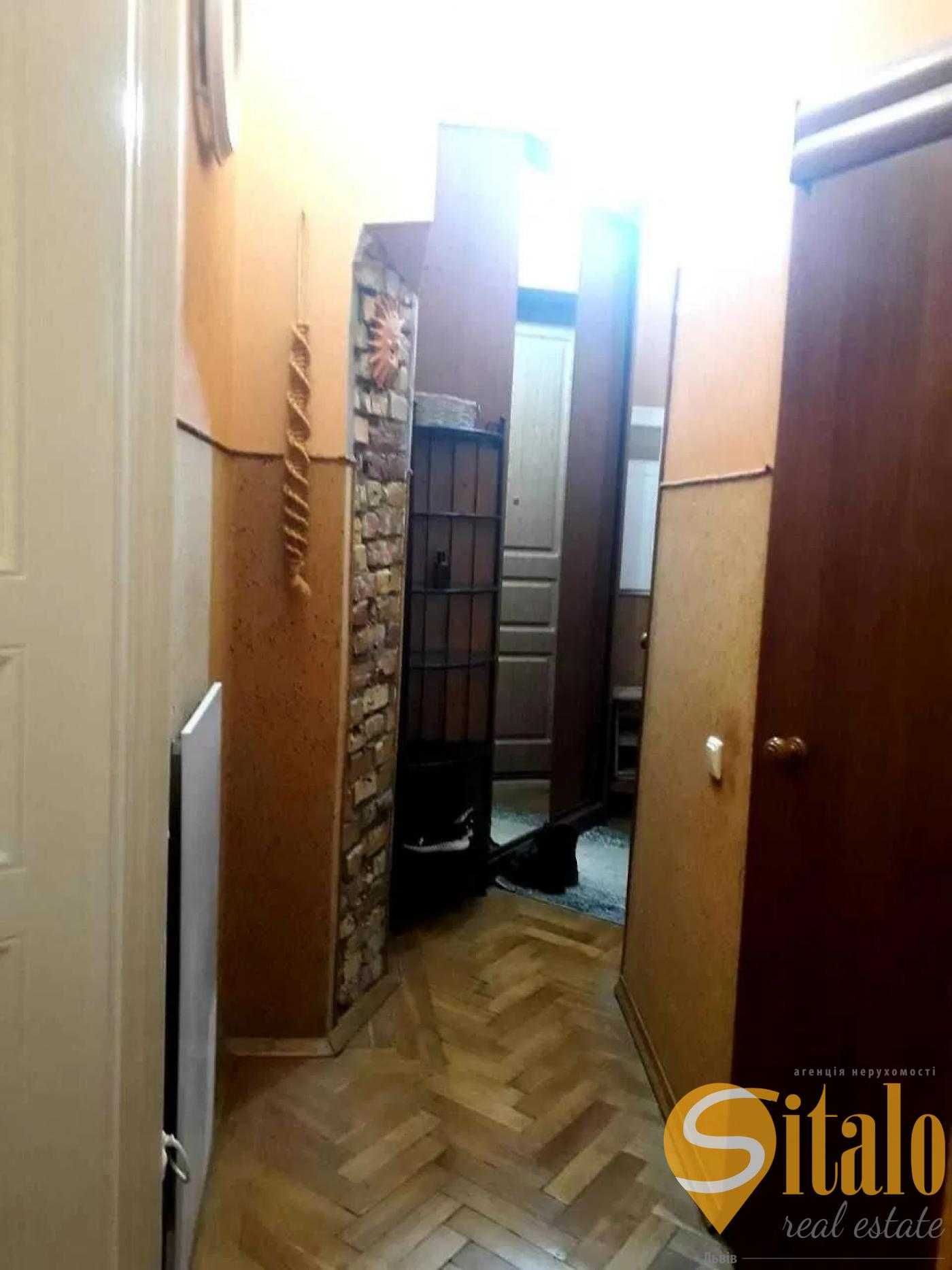 Продаж 2 кімнатної квартири, вулиця Коновальця