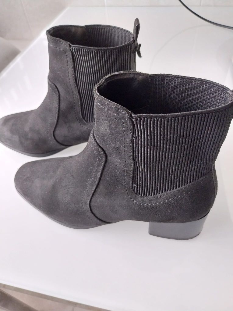 Botins pretos Parfois