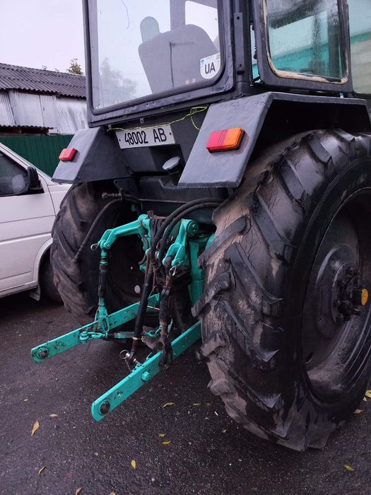 Трактор ЮМЗ 6 в робочему стані