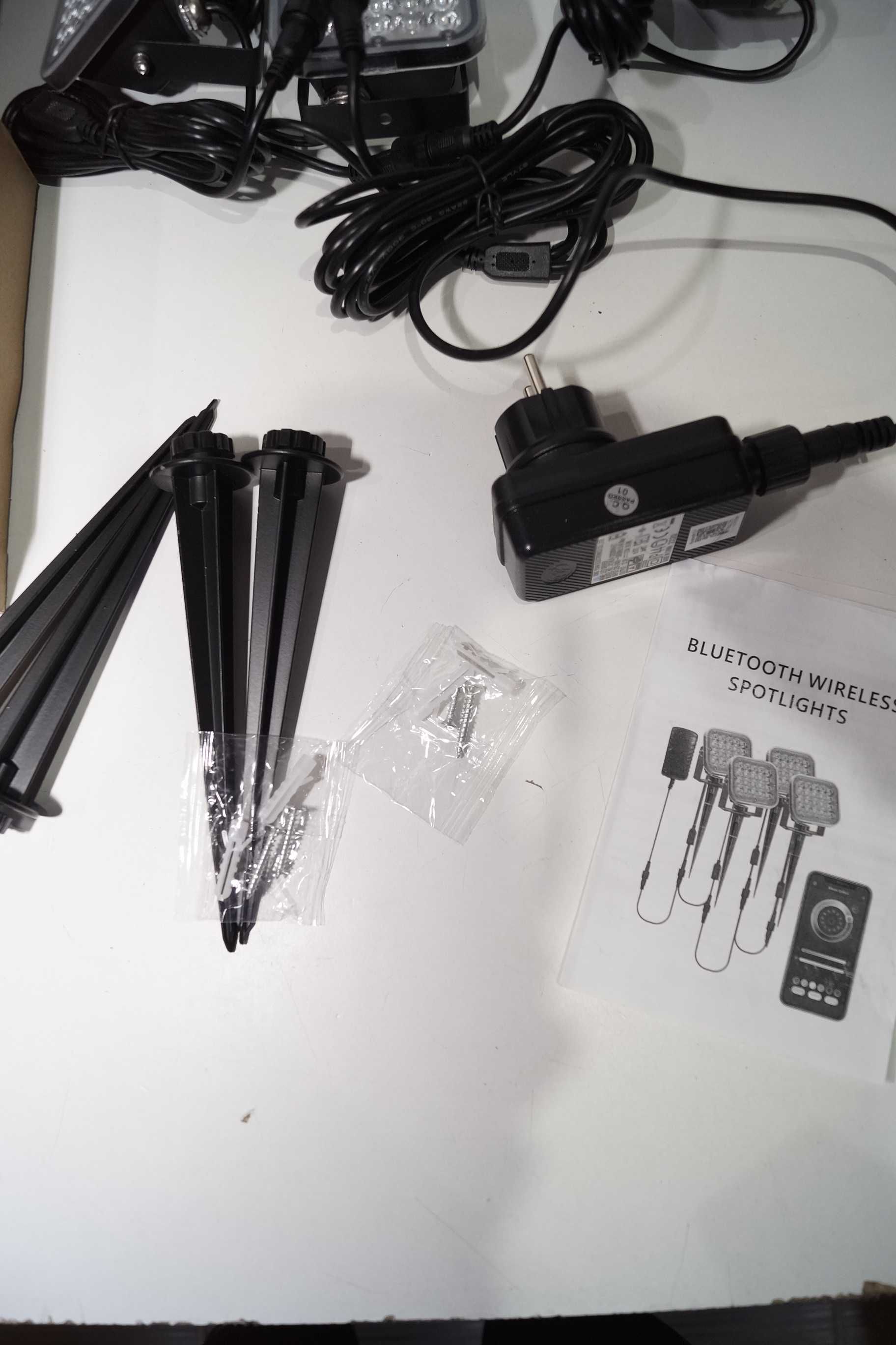 NATPOW Oświetlenie ogrodowe reflektor RGB z aplikacją Bluetooth
