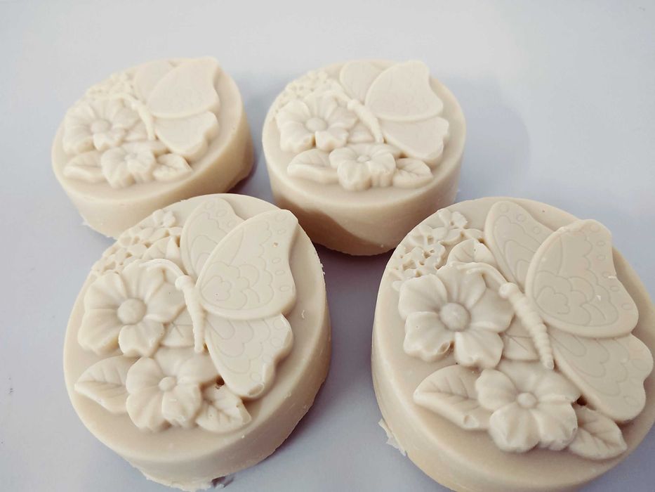 Naturalne mydło sodowe z miodem