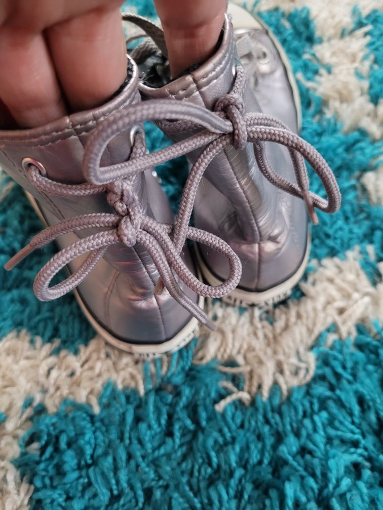 Świetne trampki damskie firmy Converse