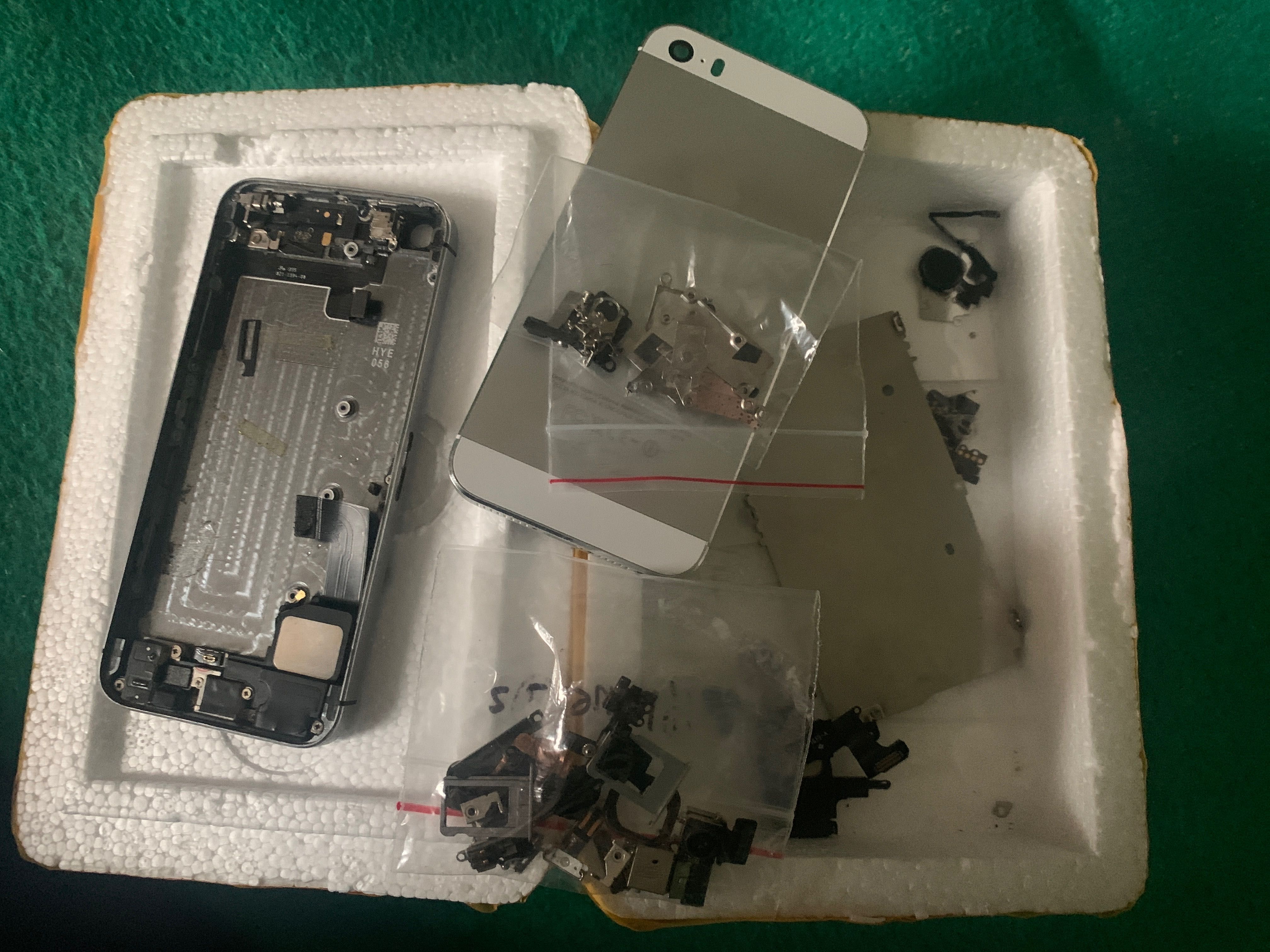 Айфон 4, 5, 6s запчастини
