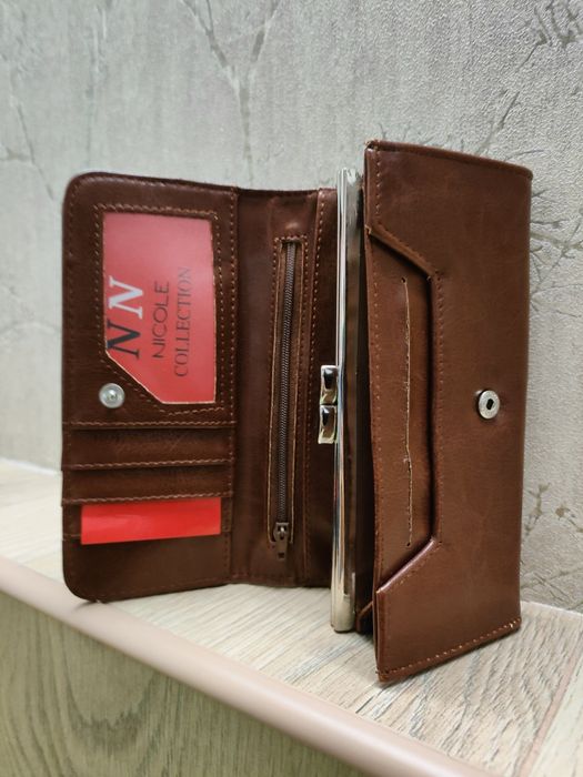 Nowy damski portfel Nicole brązowy