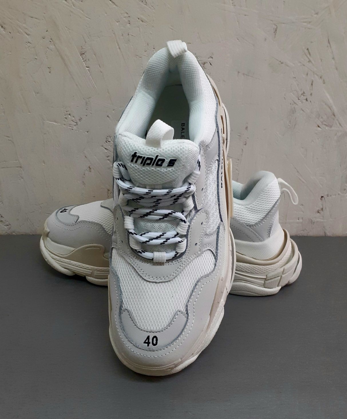 Balenciaga Triplc S кроссовки  белые р 40 - 41