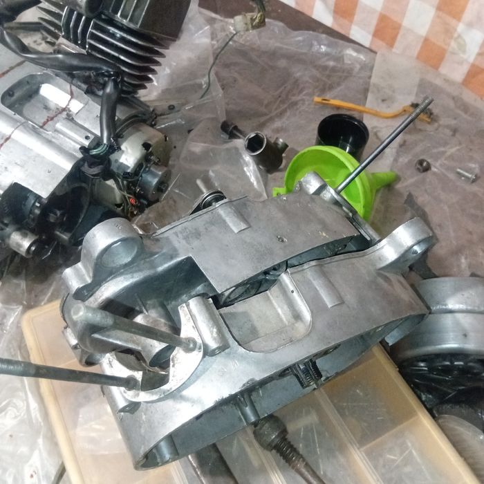 Продам запчасти к мопедам рига, карпаты